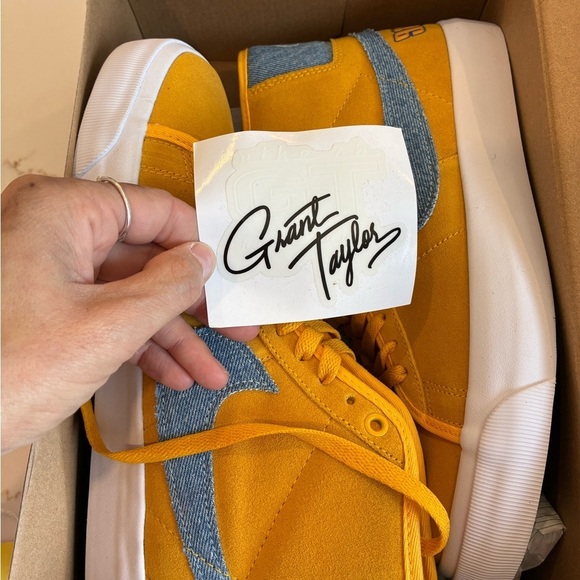 NIKE SB ZOOM BLAZER size 10 MID PRO GT Grant Taylor University Gold - Picture 7 of 7